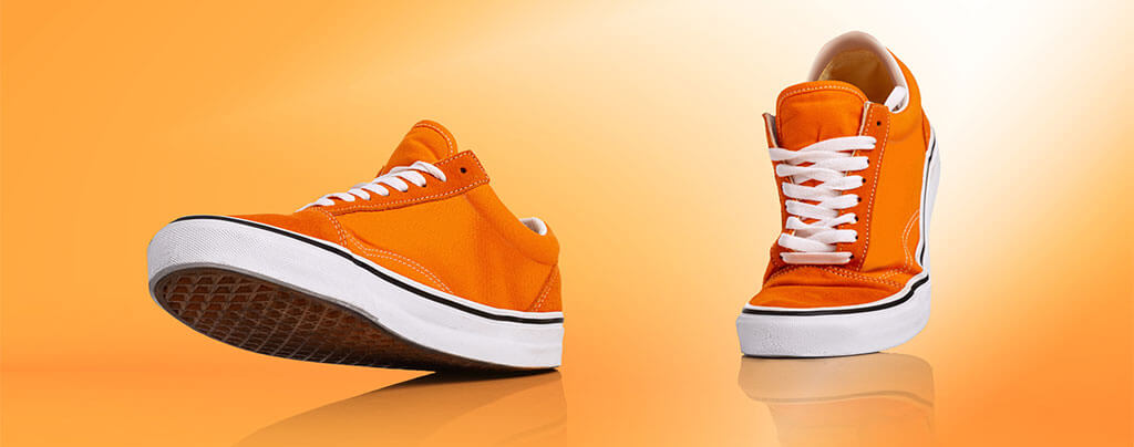 orangefarbene laufende Sneaker Schuhe